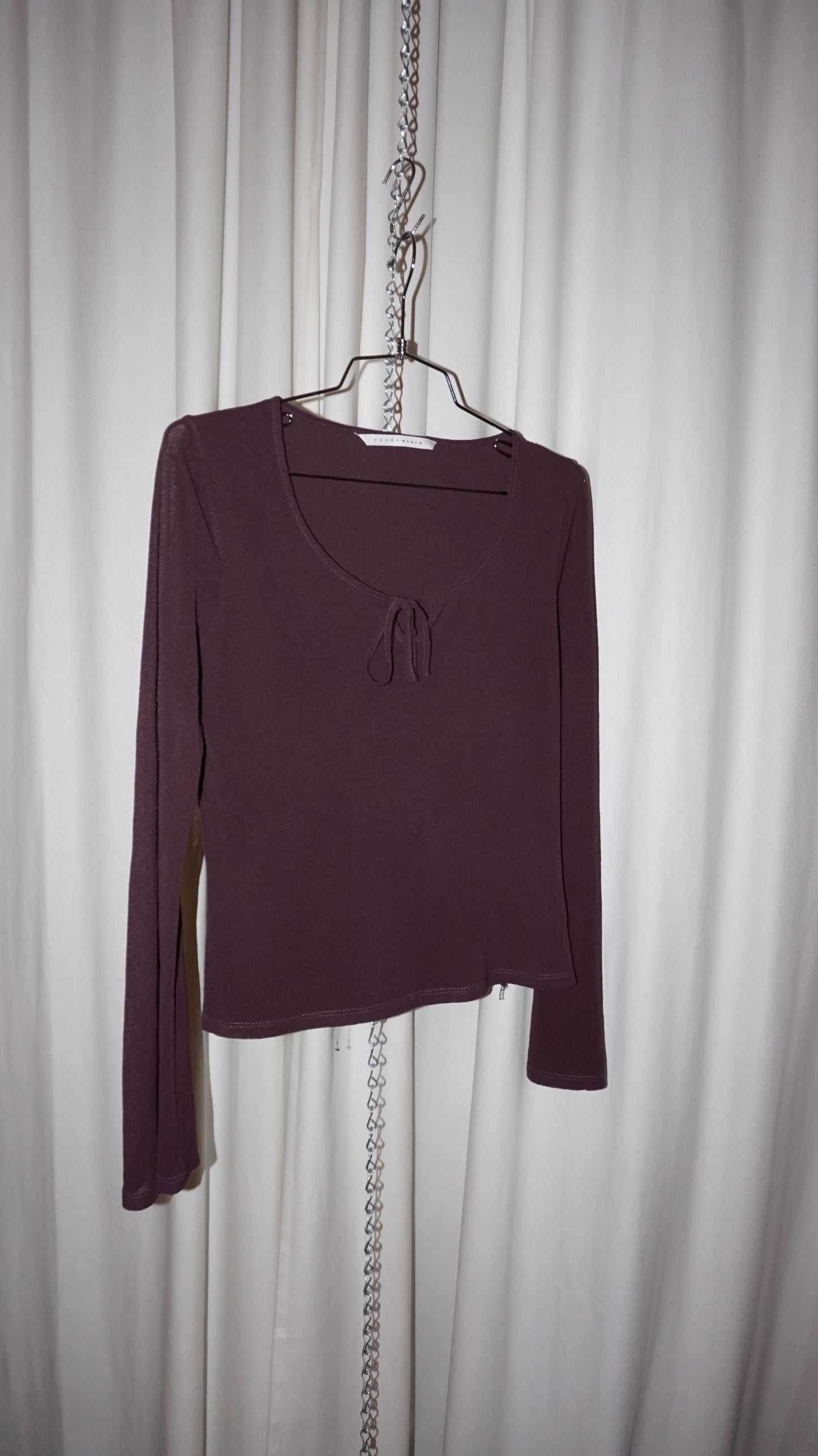 stretch flared sleeve top in dark burgundy