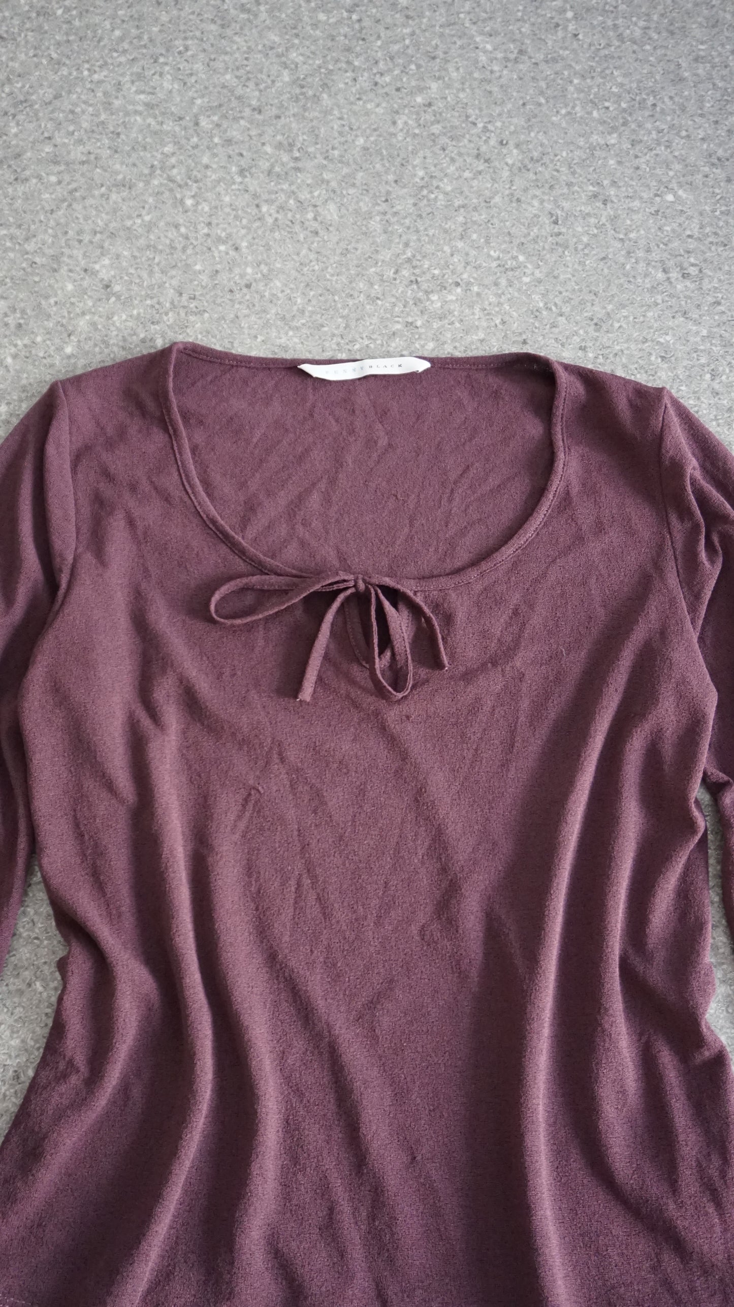 stretch flared sleeve top in dark burgundy