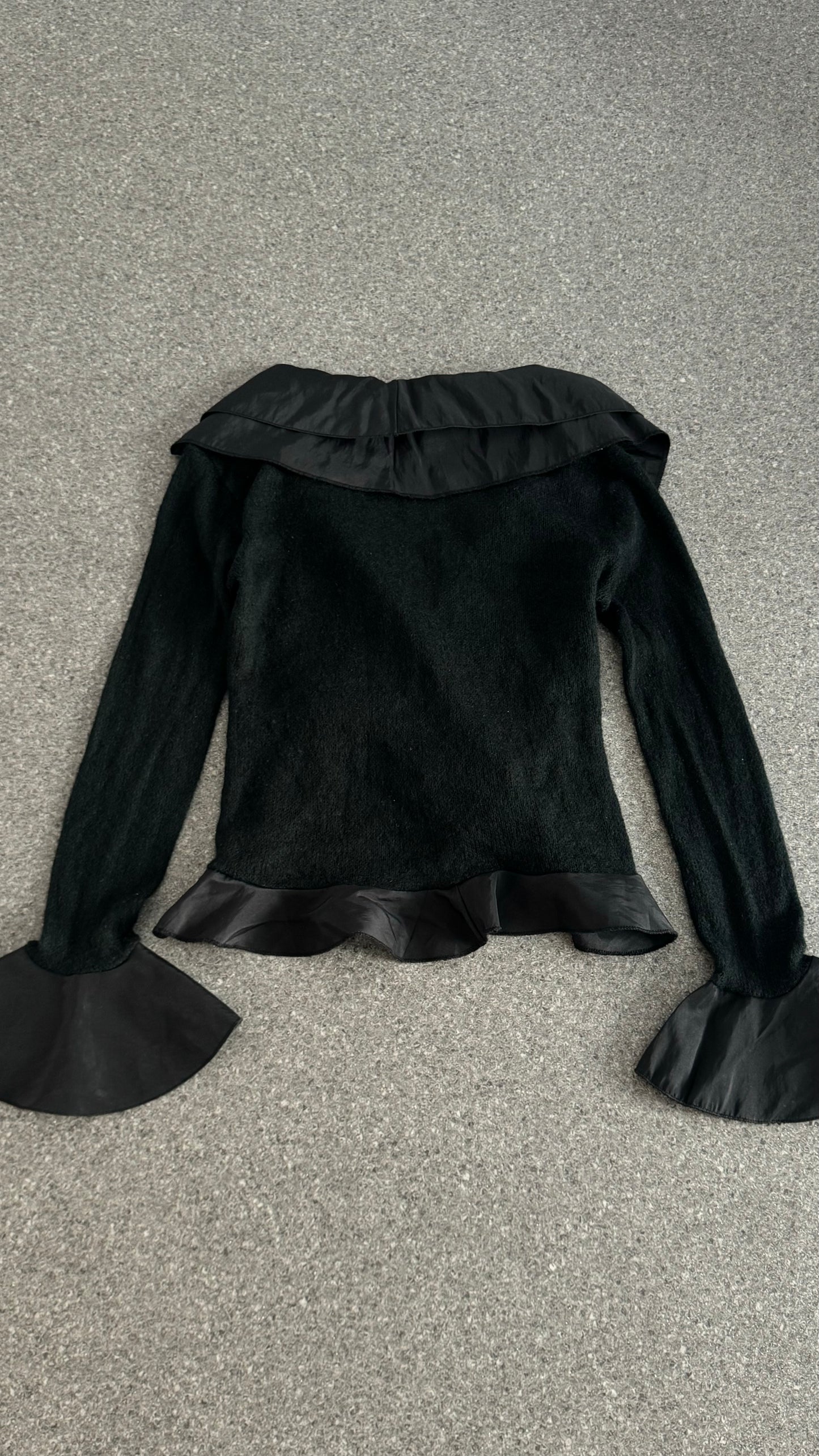 Wool wrap top with wide open cleavage