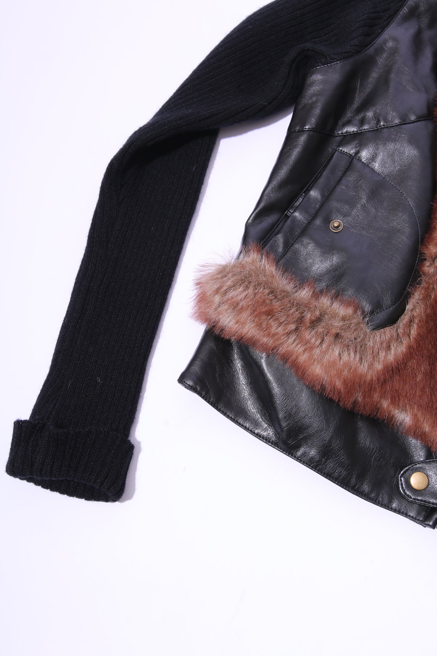 00's faux fur and leather jacket with knitted sleeves