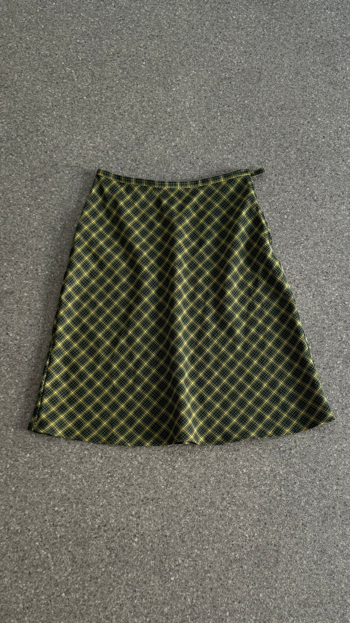 Benetton check skirt made of wool