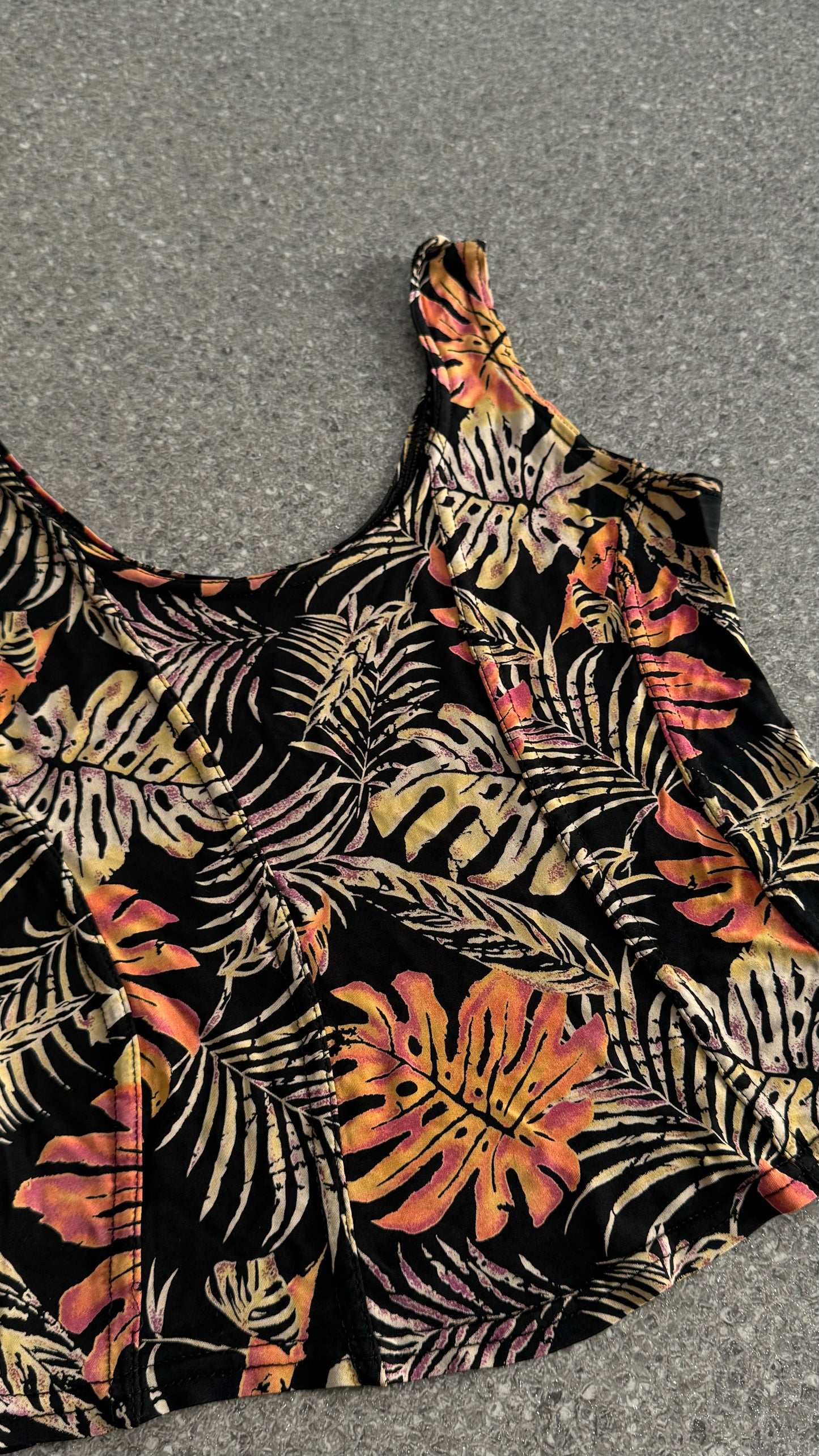 Botanical stretchy top with corset stitches