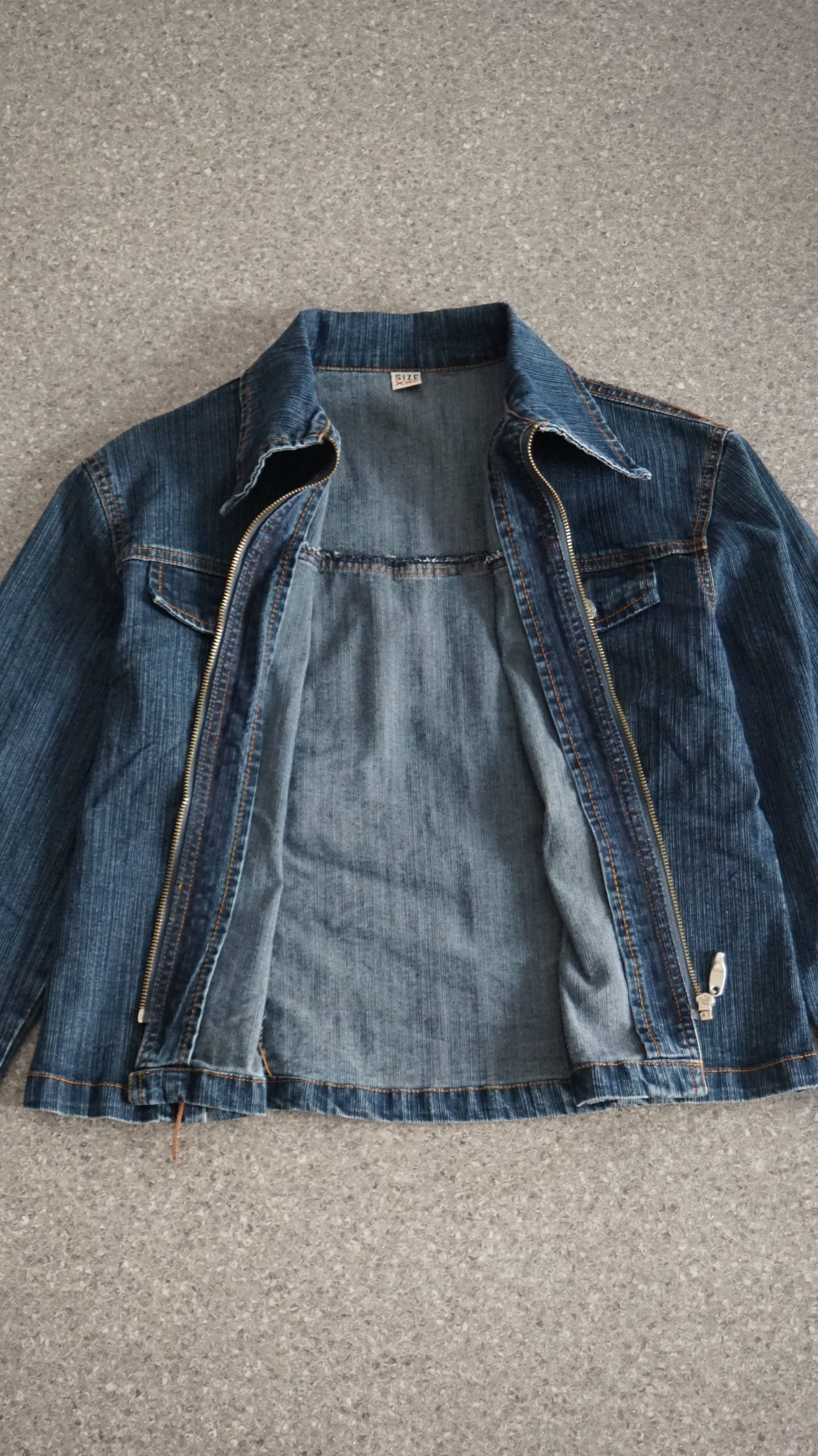 00's dark denim jacket with middle zipper